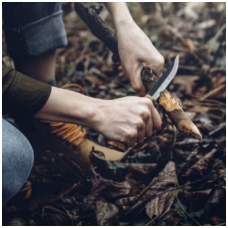 Survival knives